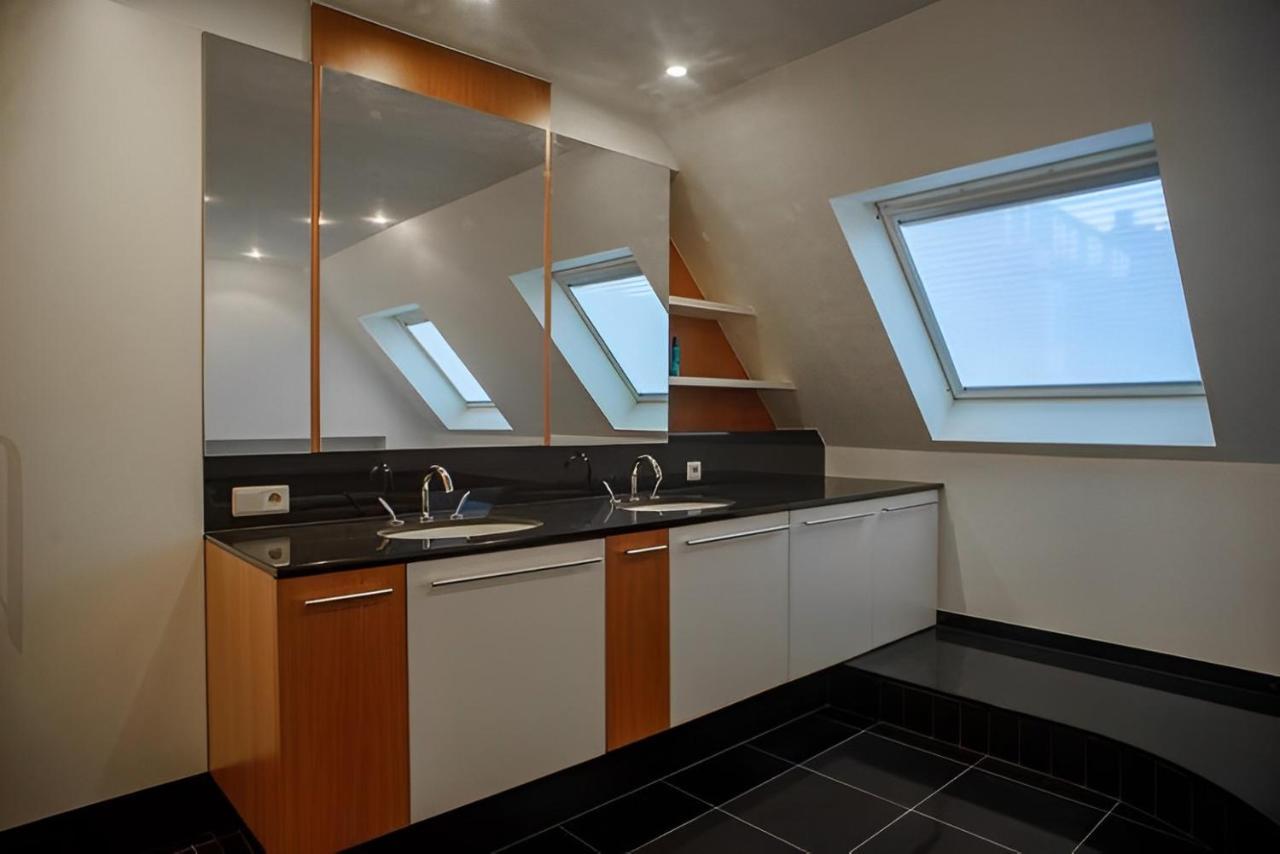 Big And Comfortable Triplex In Knokke المظهر الخارجي الصورة